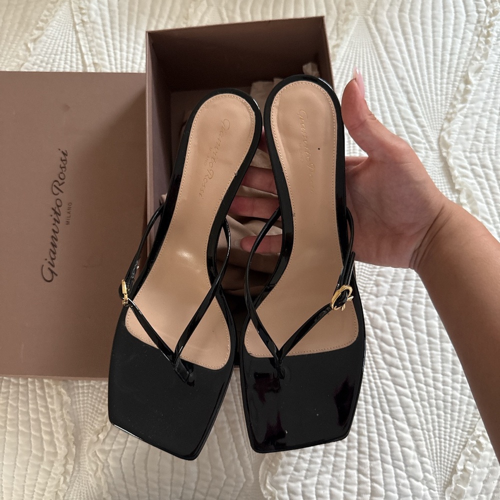 Gianvito Rossi thong heels